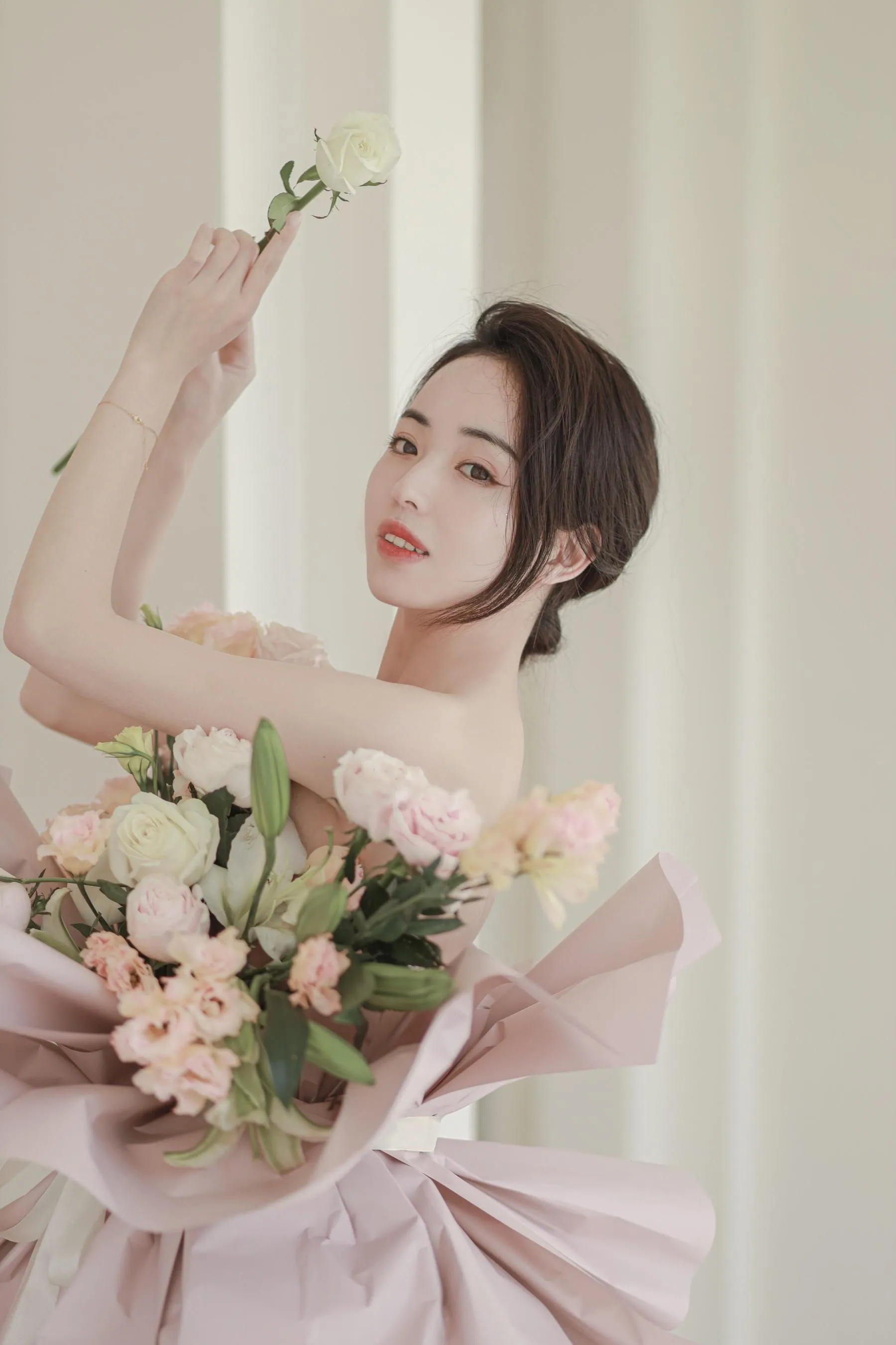 [艺图语] 2022.07.02 花与少女 小朱 [36P]插图3